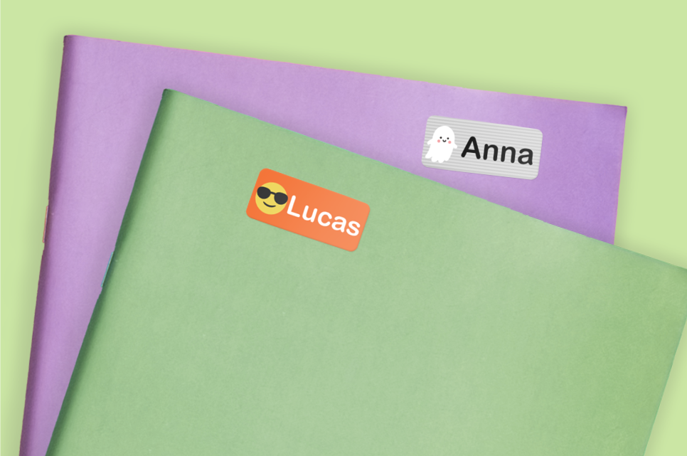 Etiquetas de nome aplicadas em vários artigos escolares e do dia a dia