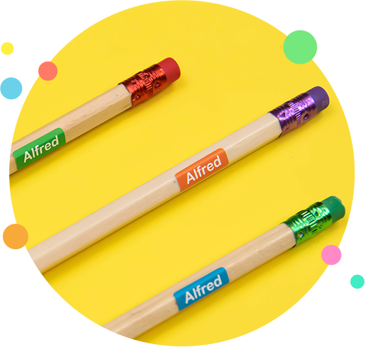 lápis com mini etiquetas adesivas